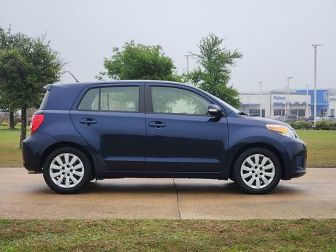 Used 2012 Scion xD FWD image 7