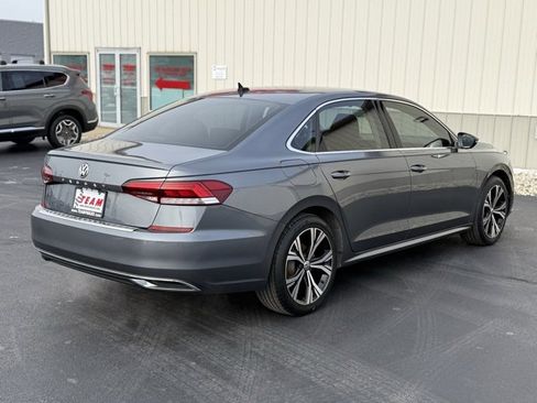 Used 2022 Volkswagen Passat 2.0T SE image 7