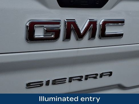 Used 2025 GMC Sierra 2500 AT4 image 33