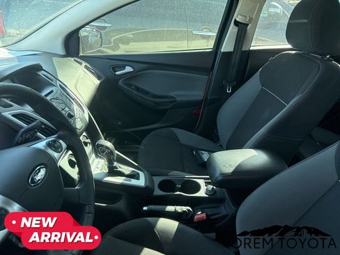 Used 2014 Ford Focus SE FWD image 20
