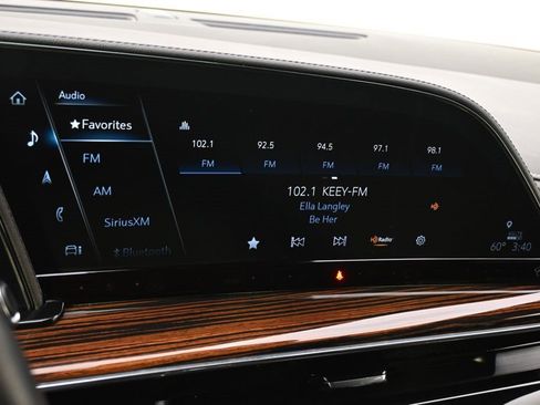 Certified 2023 Cadillac Escalade Premium Luxury AWD/4WD image 30