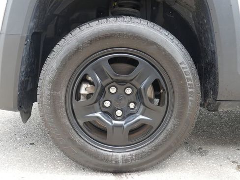 Used 2021 Jeep Renegade Sport AWD/4WD image 10