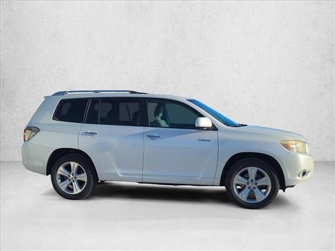 Used 2009 Toyota Highlander Limited w/ Extra Value Pkg 7 AWD/4WD image 4