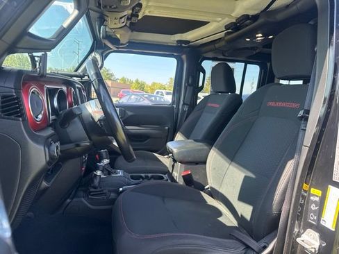 Used 2022 Jeep Wrangler Unlimited Rubicon w/ LED Lighting Group AWD/4WD image 7