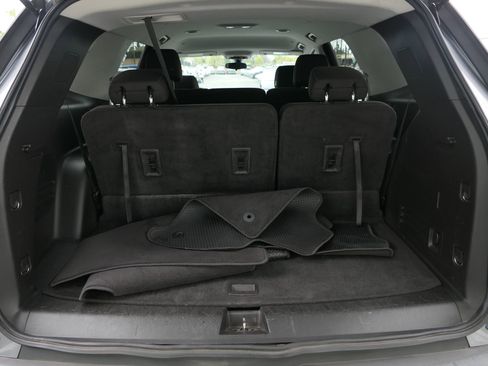 Used 2021 Chevrolet Traverse LS FWD image 23