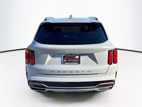 Used 2022 Kia Sorento SX image 9