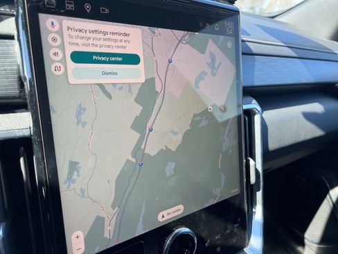 Used 2025 GMC Acadia Elevation image 14