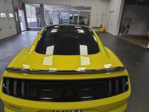 Used 2021 Ford Mustang GT Premium w/ Equipment Group 401A image 7