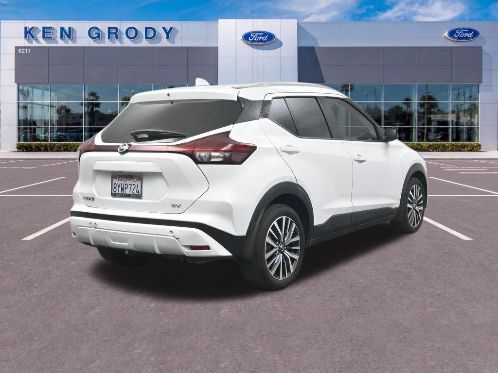 Used 2021 Nissan Kicks SV FWD image 7
