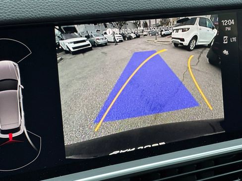 Used 2023 Porsche Cayenne Platinum Edition image 28