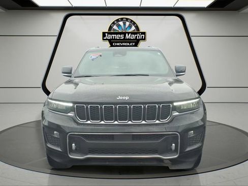 Used 2023 Jeep Grand Cherokee Overland AWD/4WD image 2
