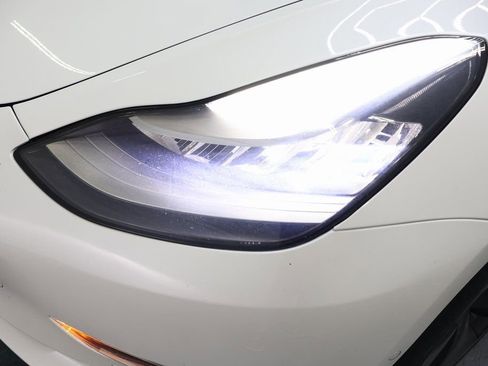 Used 2018 Tesla Model 3 Long Range RWD image 28