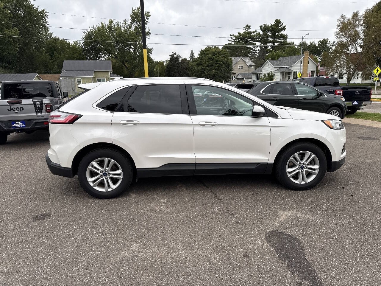 Used 2019 Ford Edge SEL w/ Equipment Group 201A AWD/4WD image 6