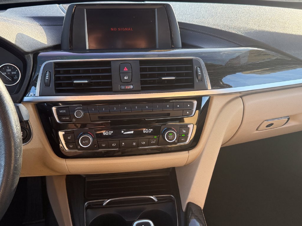 Used 2018 BMW 330i Sedan w/ Convenience Package RWD image 18