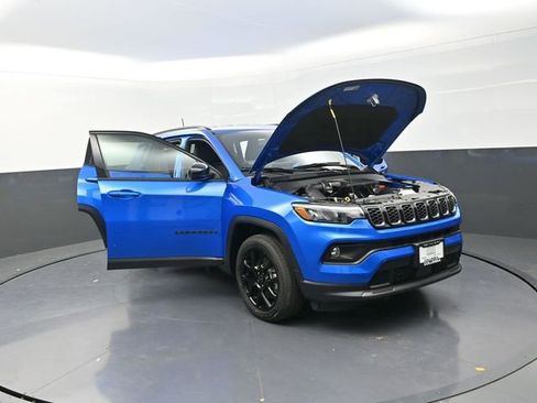 New 2026 Jeep Compass Latitude image 26