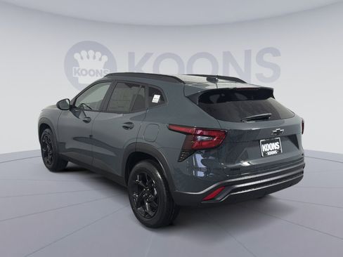 New 2026 Chevrolet Trax LT FWD image 4