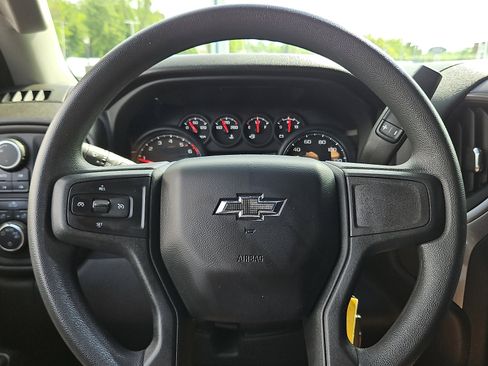 Used 2022 Chevrolet Silverado 1500 Custom Trail Boss AWD/4WD image 18