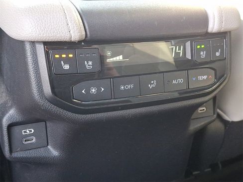 Used 2024 Toyota Grand Highlander MAX Platinum image 11