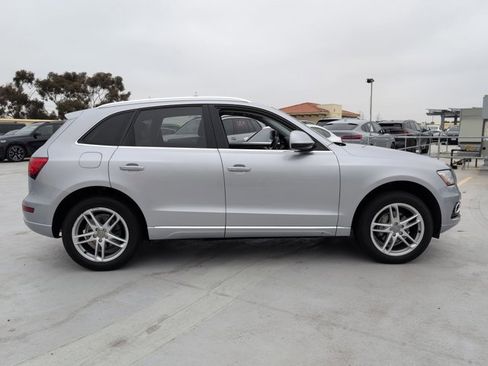Used 2016 Audi Q5 2.0T Premium Plus w/ Technology Package AWD/4WD image 4