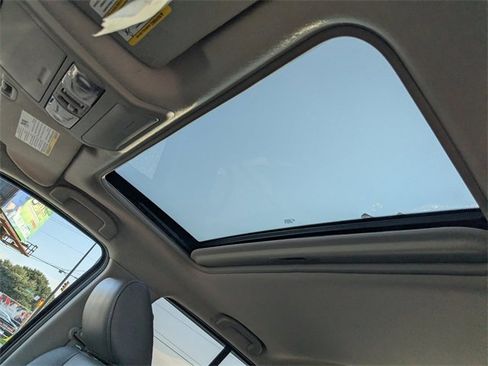 Used 2019 Nissan Frontier SL image 19