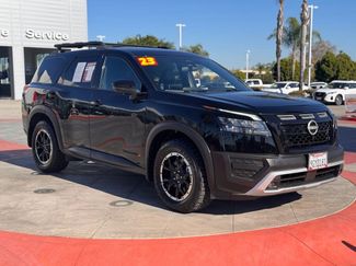 Certified 2023 Nissan Pathfinder Rock Creek video 2