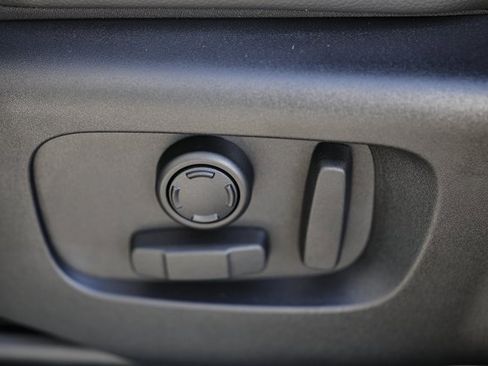 New 2026 Land Rover Range Rover Velar Dynamic SE image 26