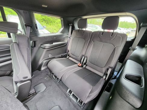 New 2025 Jeep Grand Cherokee L Laredo w/ Luxury Tech Group I image 10