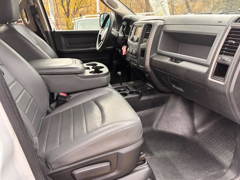 Used 2013 RAM 2500 Tradesman w/ Chrome Appearance Group image 8