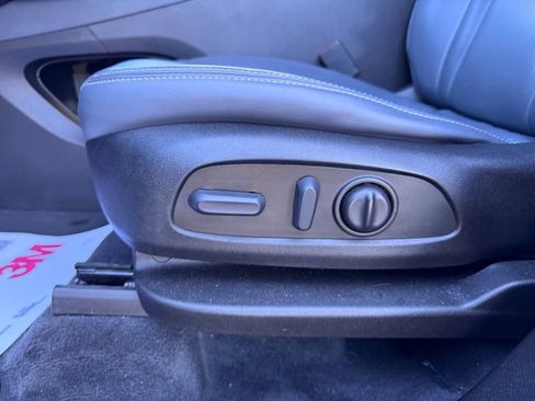 Used 2023 Buick Enclave Essence w/ Experience Buick Package AWD/4WD image 12
