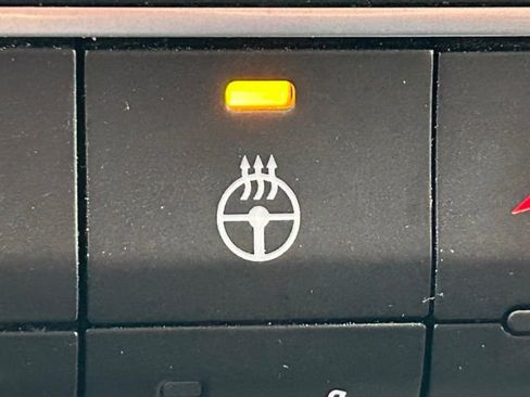 Used 2020 Jeep Wrangler Unlimited Sahara image 14