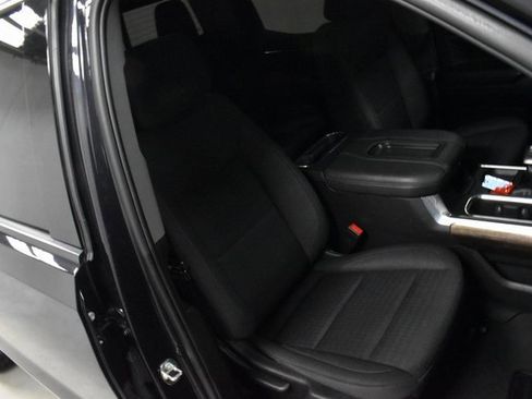 Used 2022 GMC Sierra 1500 Elevation w/ Preferred Package image 14