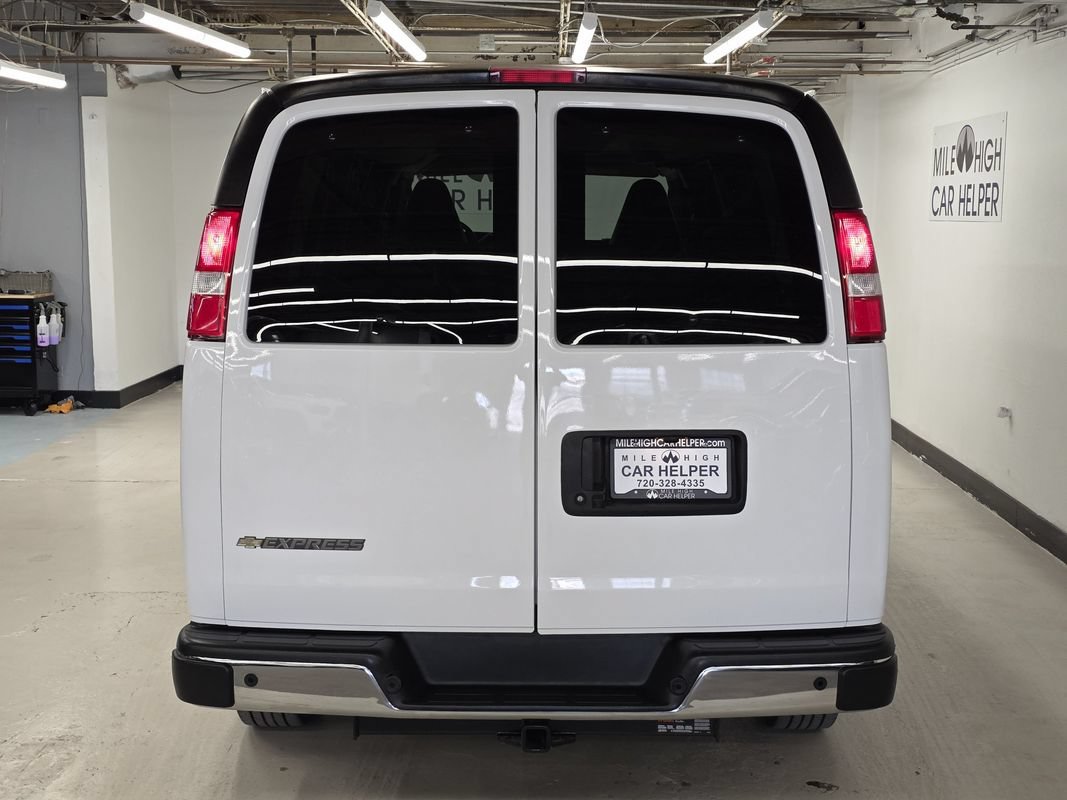 Used 2024 Chevrolet Express 3500 LT w/ LT Preferred Equipment Group RWD image 9