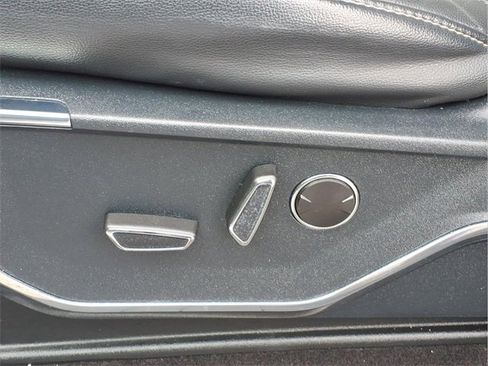 Used 2021 Ford F150 Lariat w/ Trailer Tow Package image 22