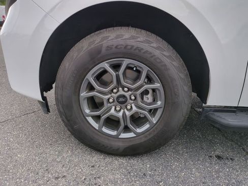 Used 2025 Ford Expedition Max Active RWD image 10
