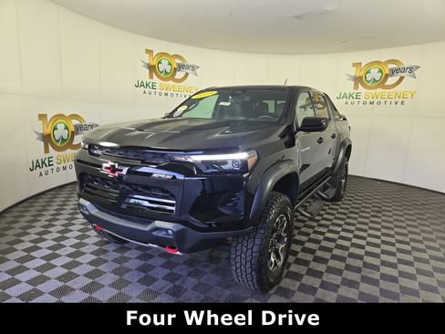 Used 2023 Chevrolet Colorado ZR2 w/ ZR2 Convenience Package III AWD/4WD image 4