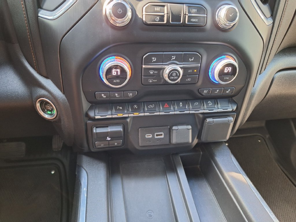Used 2021 GMC Sierra 1500 AT4 w/ AT4 Preferred Package AWD/4WD image 13