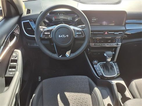 New 2026 Kia Seltos S image 4