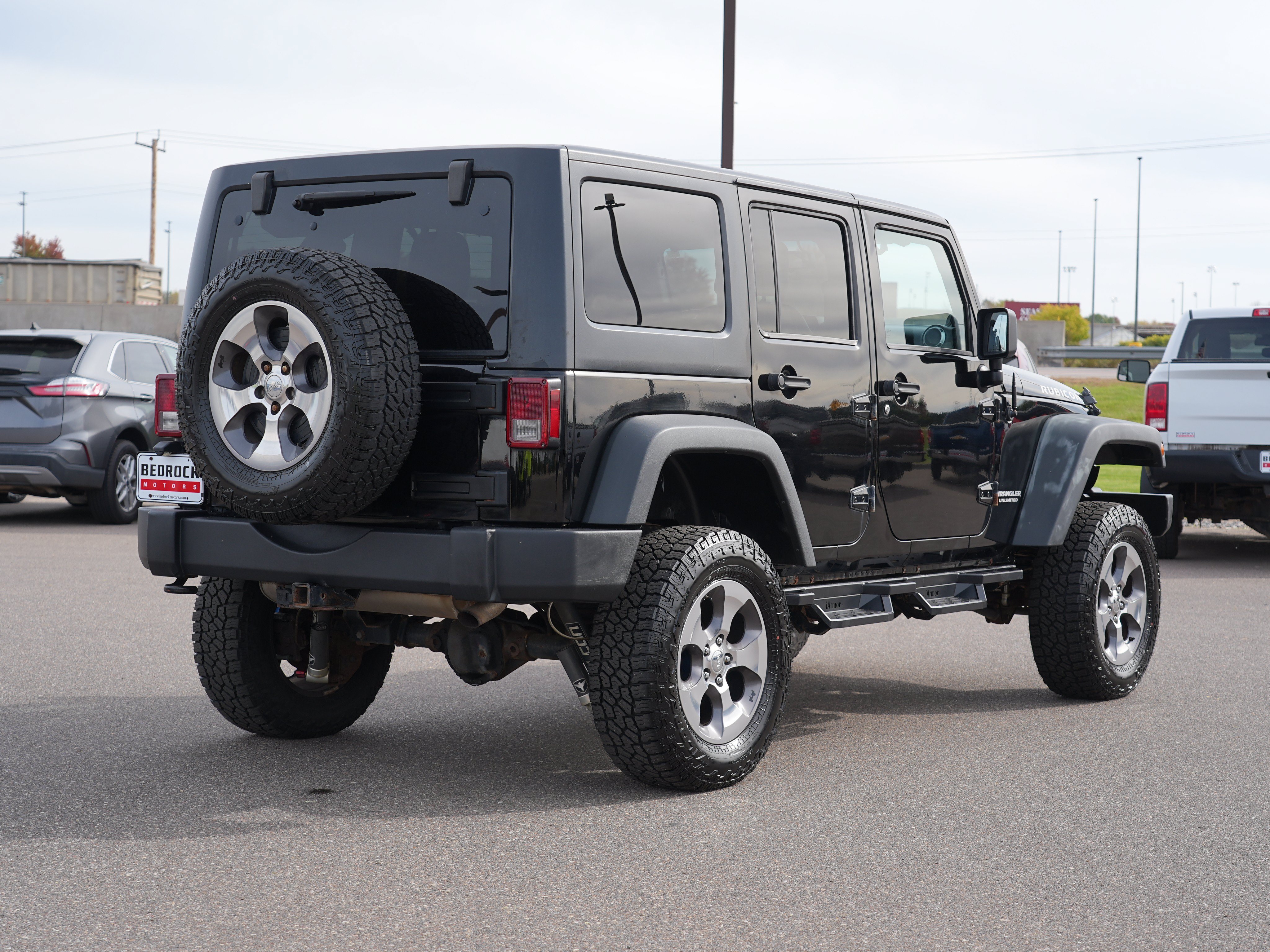 Used 2013 Jeep Wrangler Unlimited Rubicon w/ Dual Top Group AWD/4WD image 3