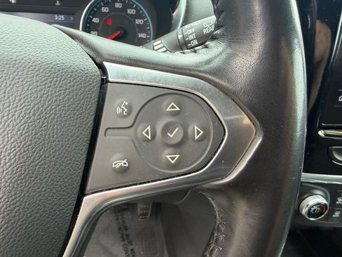 Used 2020 Chevrolet Traverse LT AWD/4WD image 32