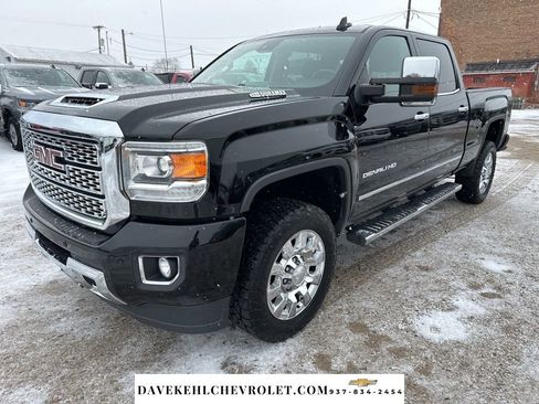 Used 2018 GMC Sierra 2500 Denali w/ Duramax Plus Package image 1
