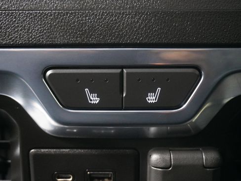 Used 2020 GMC Sierra 3500 AT4 w/ AT4 Premium Package image 14