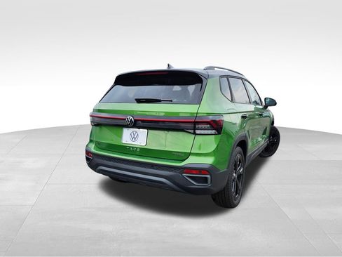 New 2026 Volkswagen Taos SE AWD/4WD image 6