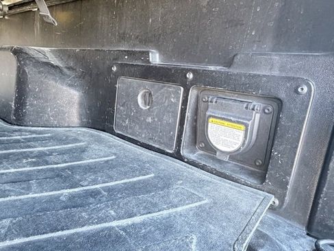 Used 2017 Toyota Tacoma TRD Off-Road image 31