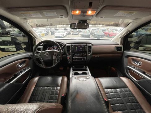 Used 2019 Nissan Titan Platinum Reserve w/ Platinum Utility Package image 21