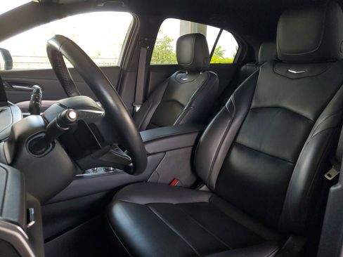 Used 2025 Cadillac XT4 Premium Luxury FWD image 19