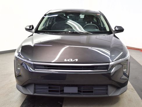 Used 2025 Kia K4 FWD image 3