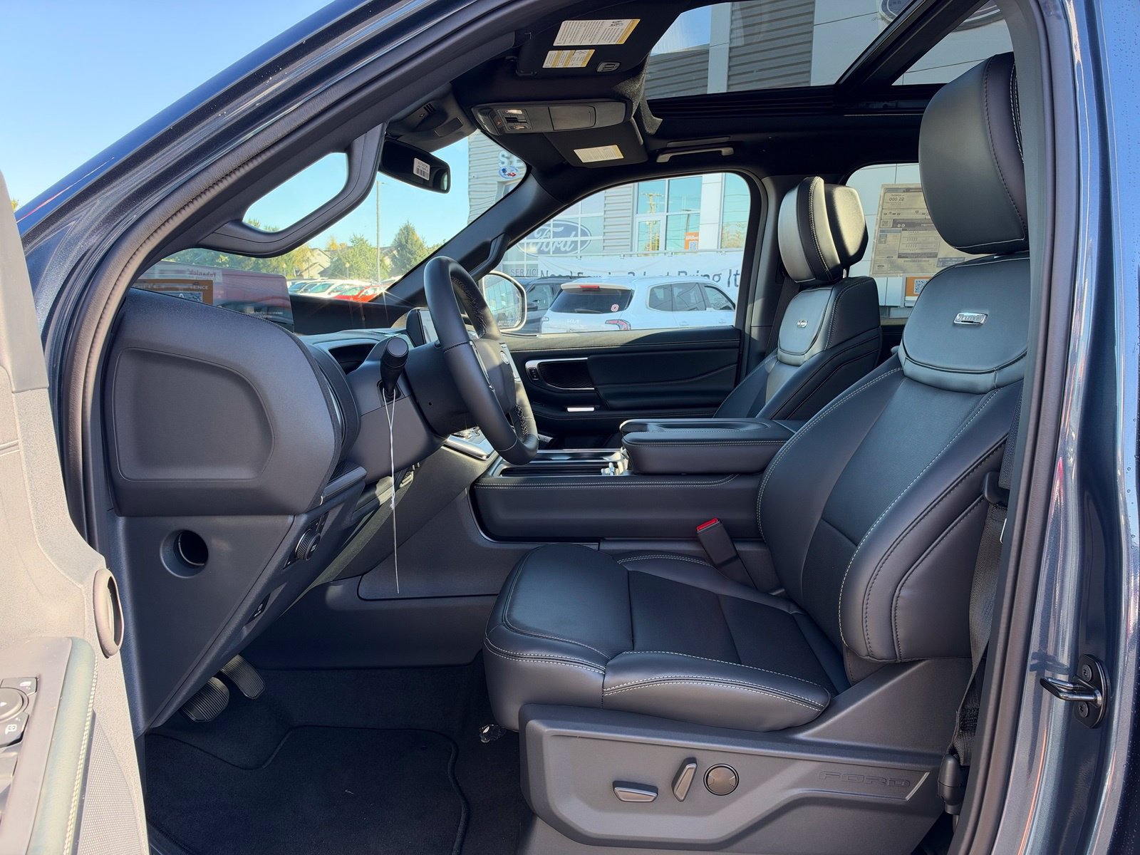 New 2027 Ford Expedition Platinum w/ Stealth Performance Package AWD/4WD image 13
