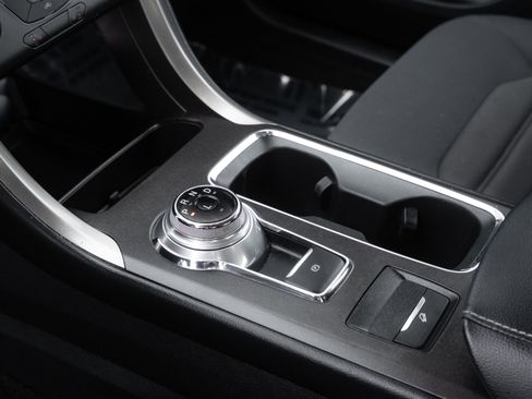 Used 2017 Ford Fusion SE image 17