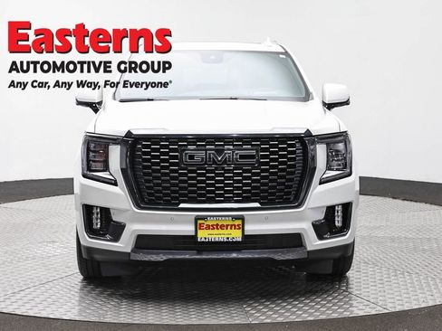 Used 2023 GMC Yukon XL Denali Ultimate w/ LPO, Floor Liner Package AWD/4WD image 2