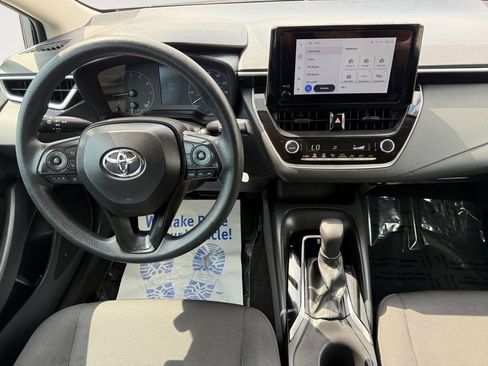 Used 2024 Toyota Corolla LE FWD image 10